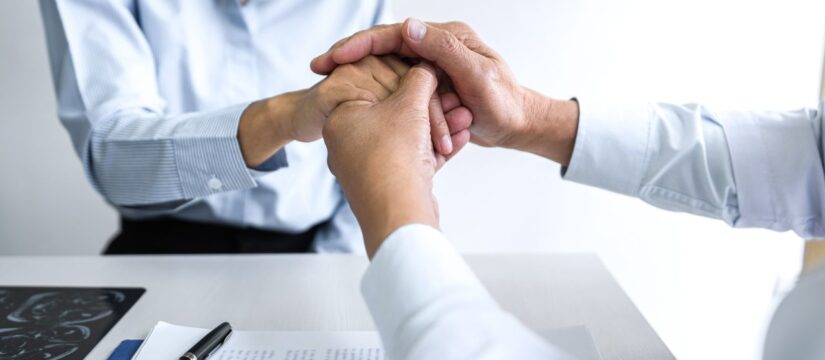 La importancia de las reseñas de pacientes en la construcción de la confianza