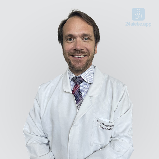 Dr. Christian Riveros