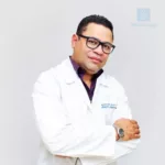 Dr. César Arveláez