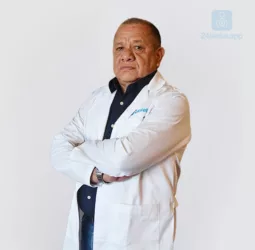 Dr. Roberto Ledezma
