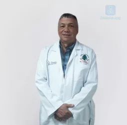 Dr. Nestor Fernández