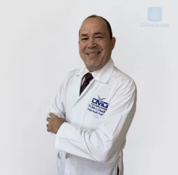 Dr. Julio Camacho