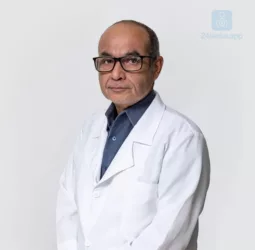 Dr. Julio Labady