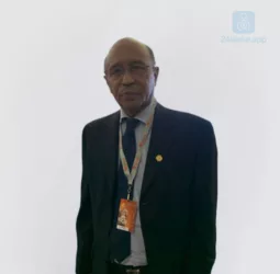 Dr. Henry Rodney  Salazar