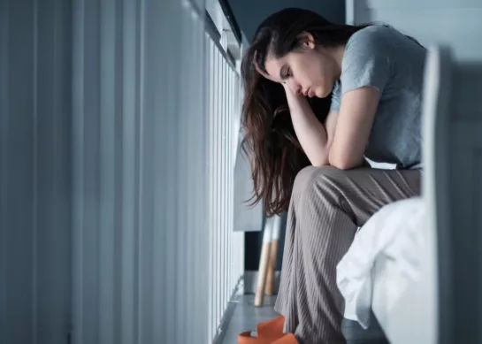 Entendiendo la Depresión: Causas, Síntomas y Factores de Riesgo