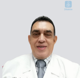 Dr. Alfredo  Urquiola