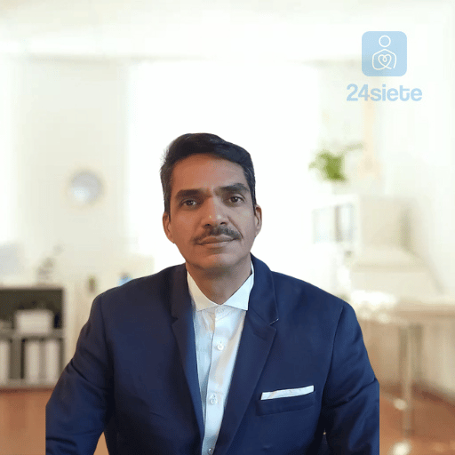 Lic. Freddy  González