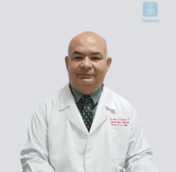Dr. Juan  Briceño