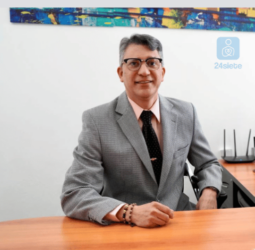 Dr. Lisandro Niño  Dávila