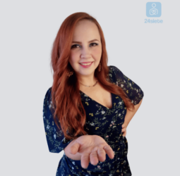 Lic. Andrea  Salazar