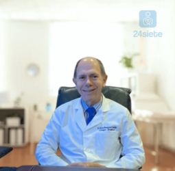 Dr. Efrain  Betancourt