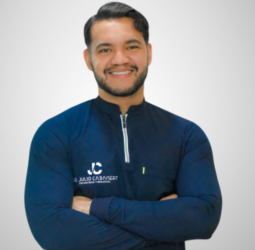 Dr. Julio César Cabanerit